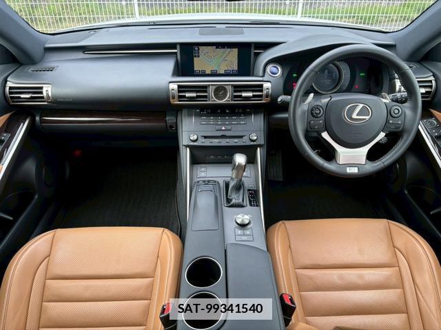 Lexus IS 2014-12 7808306-1