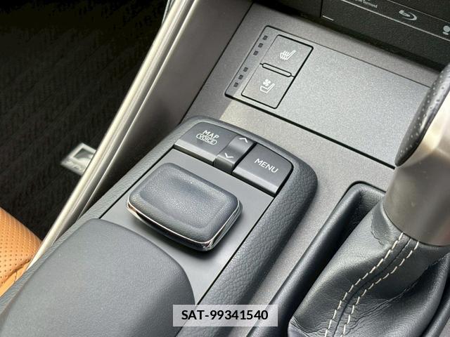 Lexus IS 2014-12 7808306-11