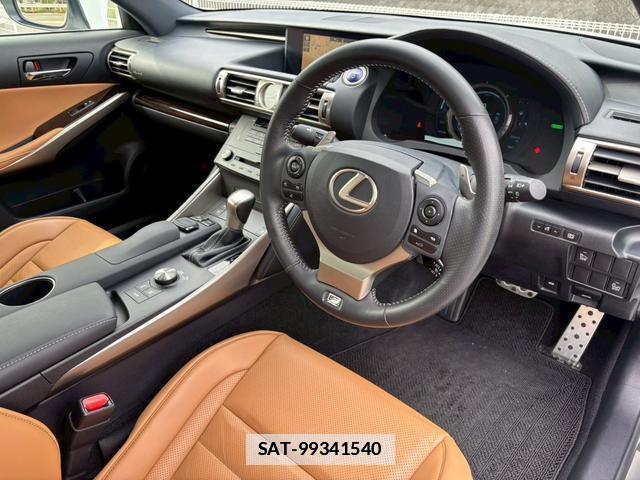 Lexus IS 2014-12 7808306-19