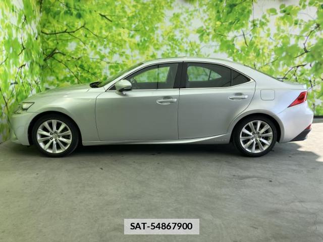 Lexus IS 2015-02 7808337-1