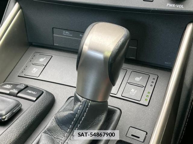 Lexus IS 2015-02 7808337-17
