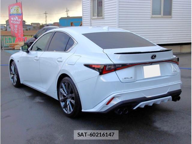 Lexus IS 2022-04 7808661-5