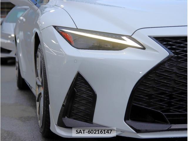 Lexus IS 2022-04 7808661-9