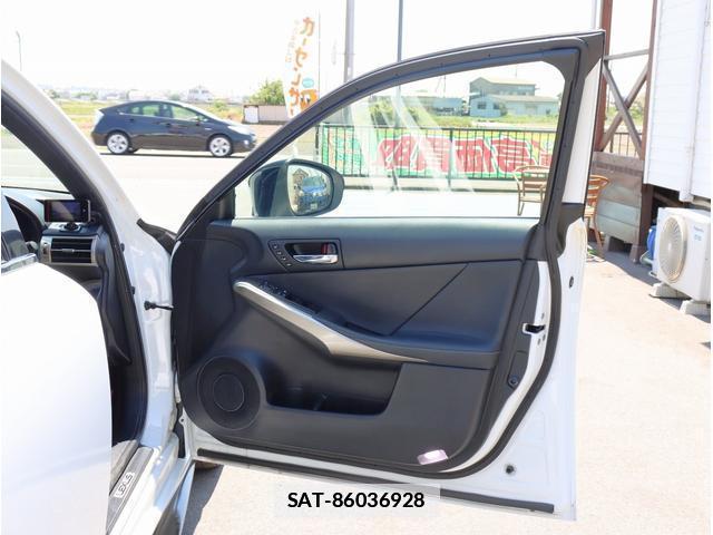 Lexus IS 2015-11 7808689-17