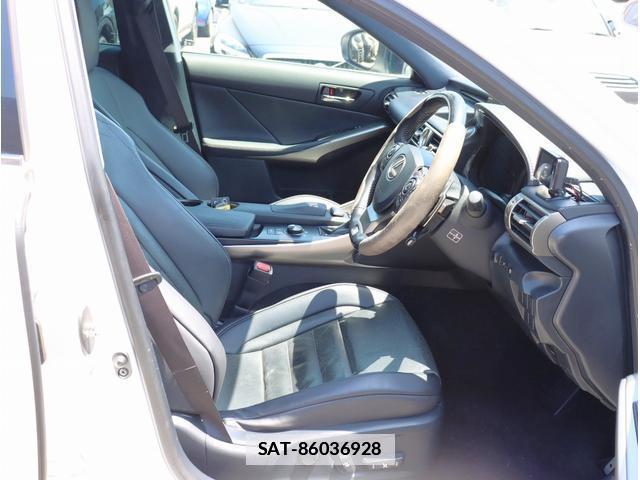 Lexus IS 2015-11 7808689-19