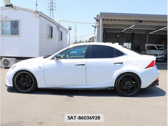 Lexus IS 2015-11 7808689-5