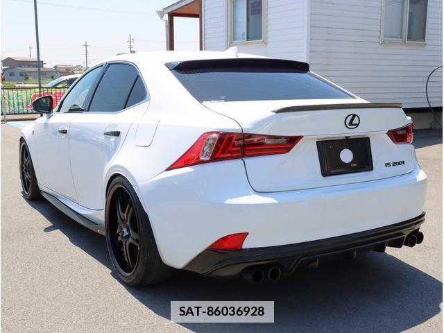 Lexus IS 2015-11 7808689-6