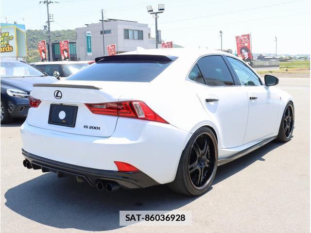 Lexus IS 2015-11 7808689-8
