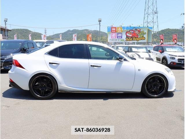 Lexus IS 2015-11 7808689-9