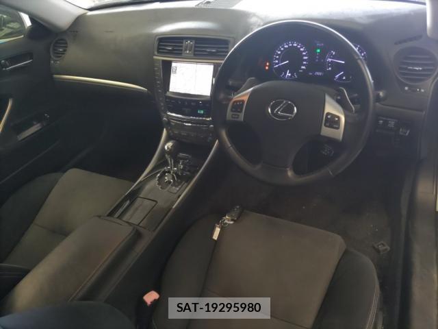 Lexus IS 2011-05 7809153-2
