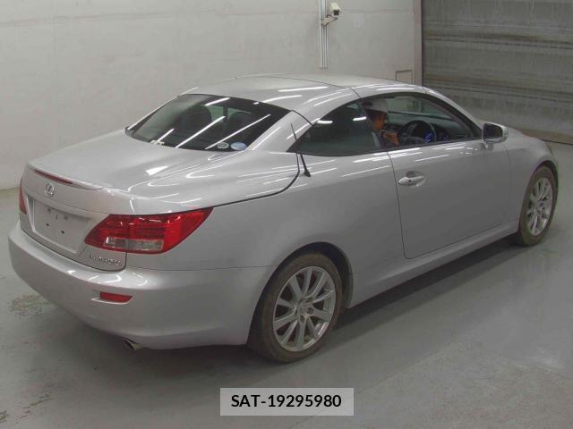Lexus IS 2011-05 7809153-4