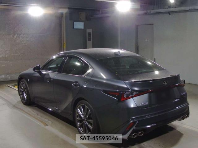 Lexus IS 2021-08 7810339-1