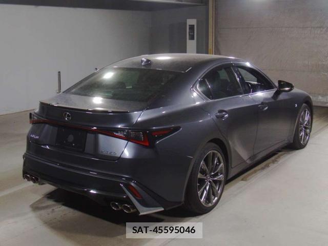 Lexus IS 2021-08 7810339-3