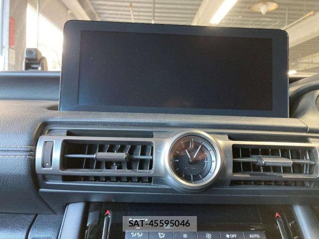 Lexus IS 2021-08 7810339-4