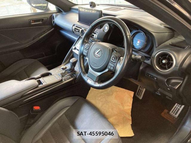 Lexus IS 2021-08 7810339-9