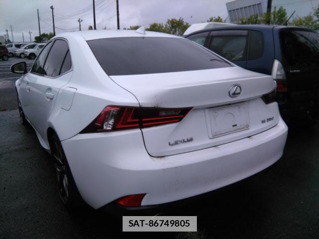 Lexus IS 2013-09 7811168-1