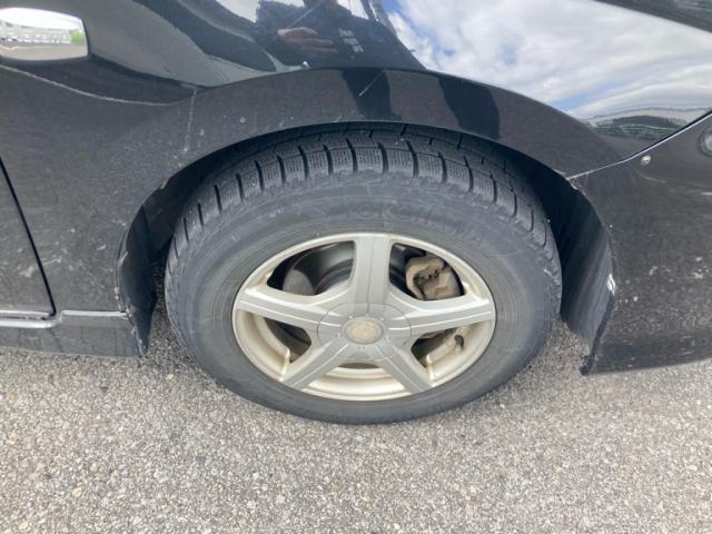 Toyota ISIS 2010-08 7793333-7