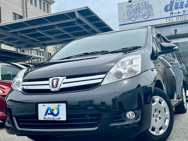 Toyota ISIS 2016-08 7798453-0