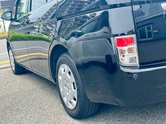 Toyota ISIS 2016-08 7798453-8