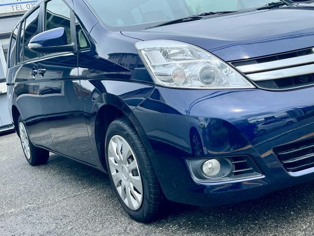 Toyota ISIS 2015-07 7798456-5