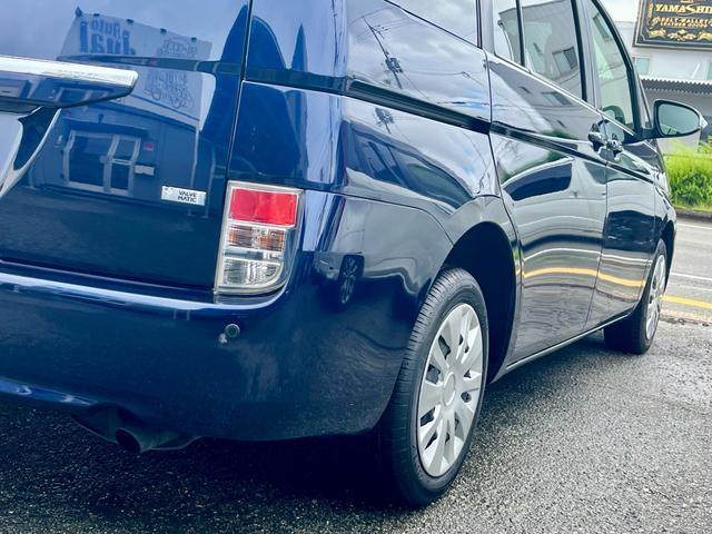 Toyota ISIS 2015-07 7798456-6