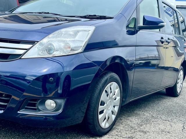Toyota ISIS 2015-07 7798456-7
