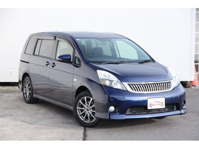 Toyota ISIS 2013-10 7798492-9