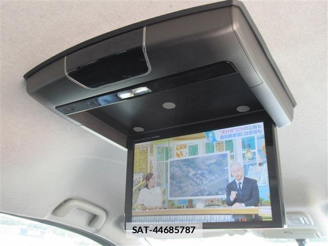 Toyota ISIS 2013-09 7802676-9