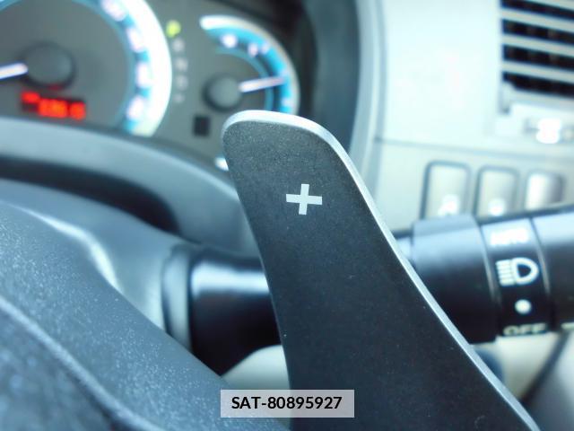 Toyota ISIS 2010-10 7804369-10