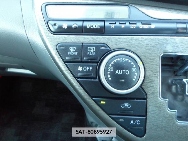 Toyota ISIS 2010-10 7804369-17