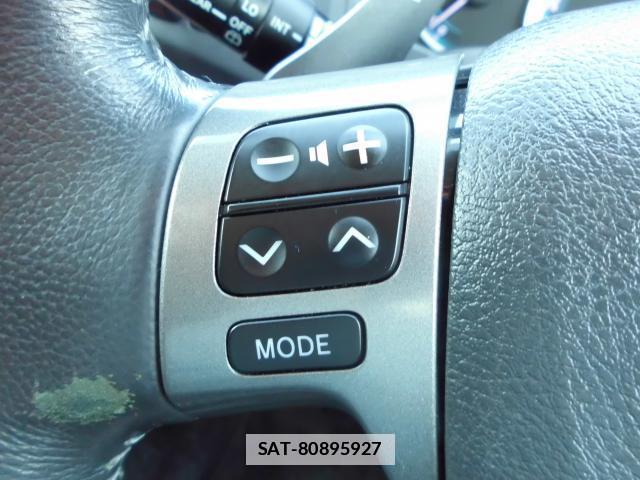 Toyota ISIS 2010-10 7804369-8