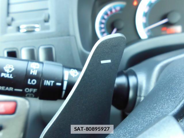 Toyota ISIS 2010-10 7804369-9