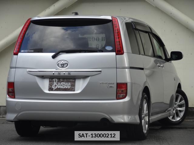 Toyota ISIS 2010-03 7805177-10