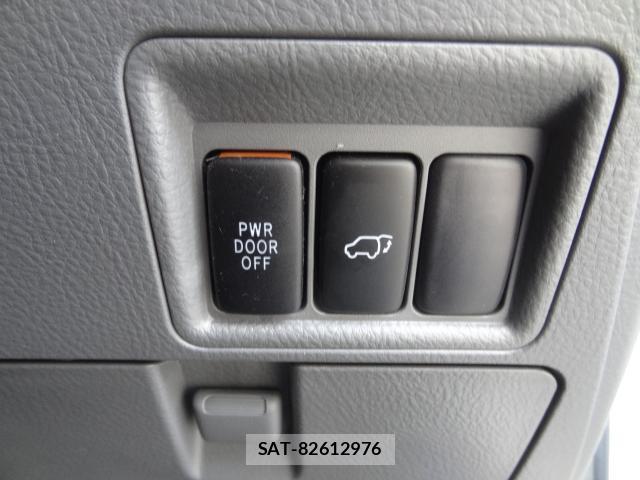 Toyota ISIS 2009-12 7805202-19