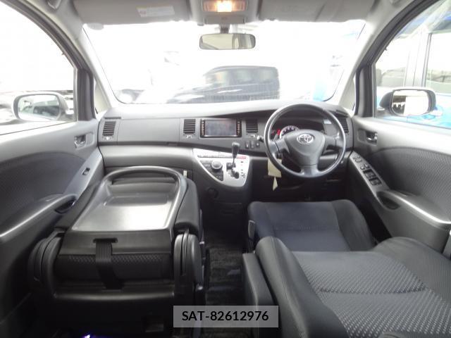 Toyota ISIS 2009-12 7805202-2