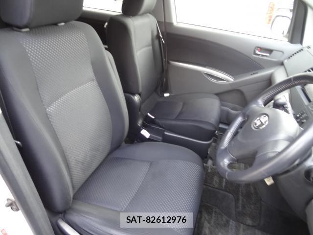 Toyota ISIS 2009-12 7805202-3