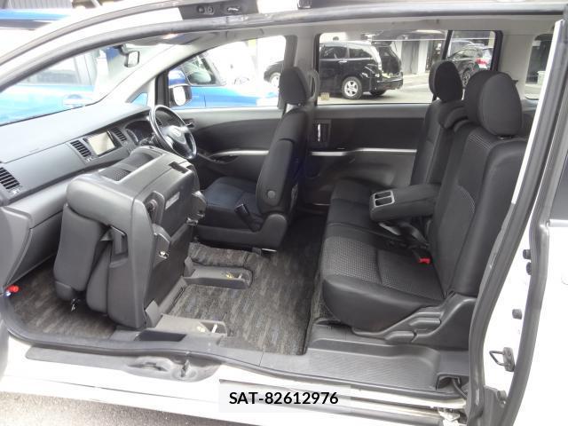 Toyota ISIS 2009-12 7805202-4