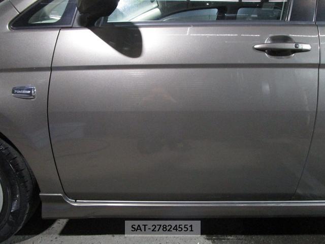 Toyota ISIS 2010-01 7806161-2