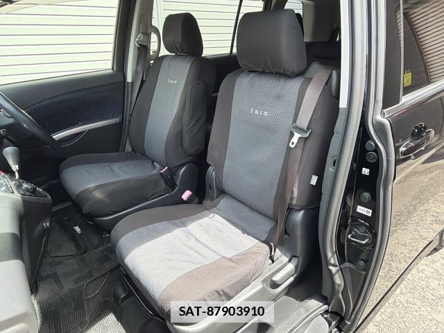 Toyota ISIS 2014-07 7808360-16