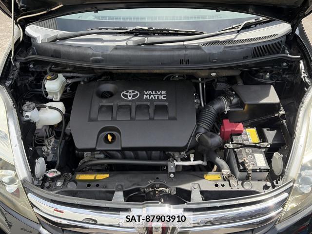 Toyota ISIS 2014-07 7808360-3