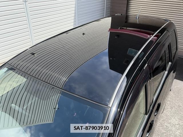 Toyota ISIS 2014-07 7808360-4