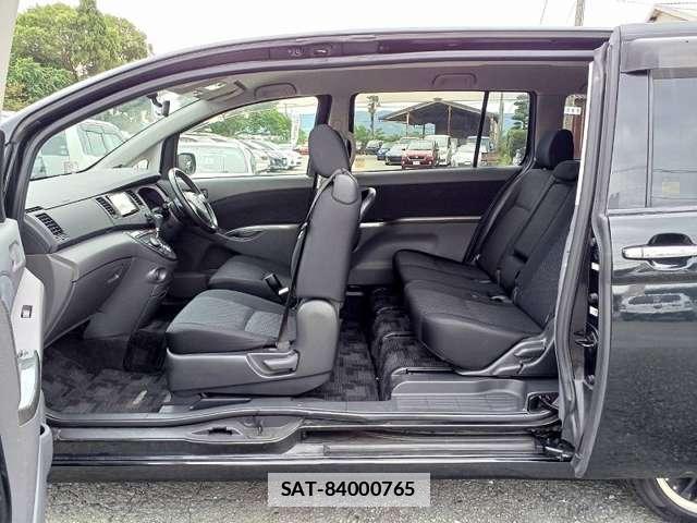 Toyota ISIS 2010-07 7809914-14