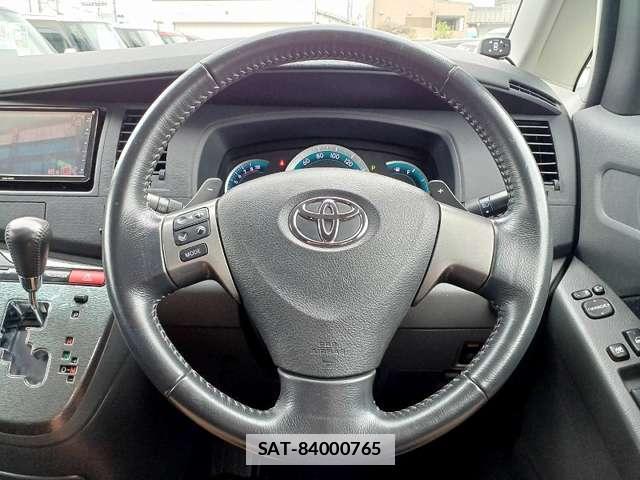 Toyota ISIS 2010-07 7809914-17