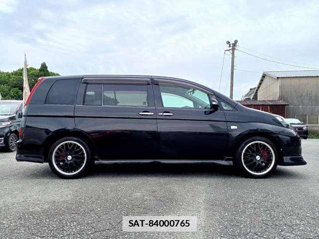 Toyota ISIS 2010-07 7809914-4