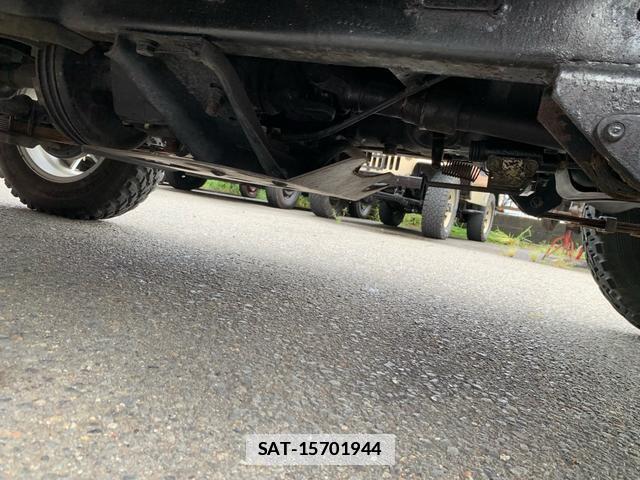 Mitsubishi JEEP 1990-02 7807999-18