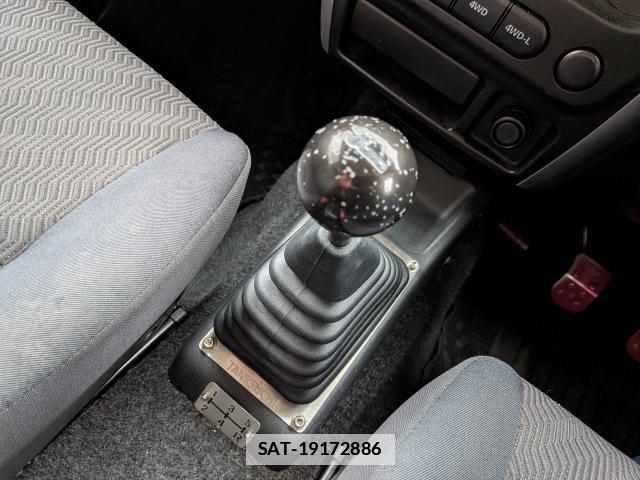 Suzuki JIMNY 2013-06 7795337-15