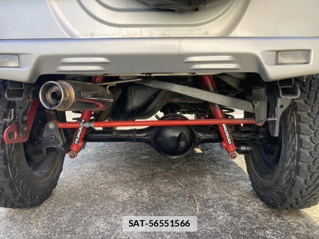 Suzuki JIMNY 2004-04 7795953-6