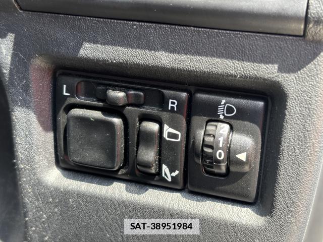 Suzuki JIMNY 2007-01 7801842-10