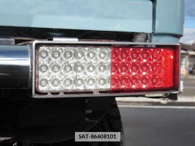 Suzuki JIMNY 1996 7803374-17