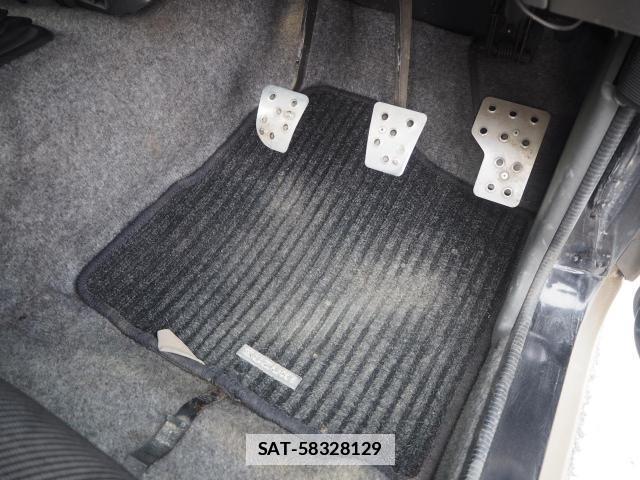 Suzuki JIMNY 1997 7810167-11